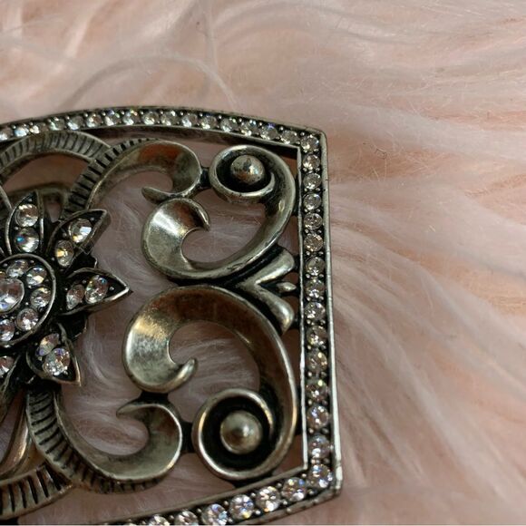 Ornate Silver Crystal Belt Buckle - Picture 5 of 5